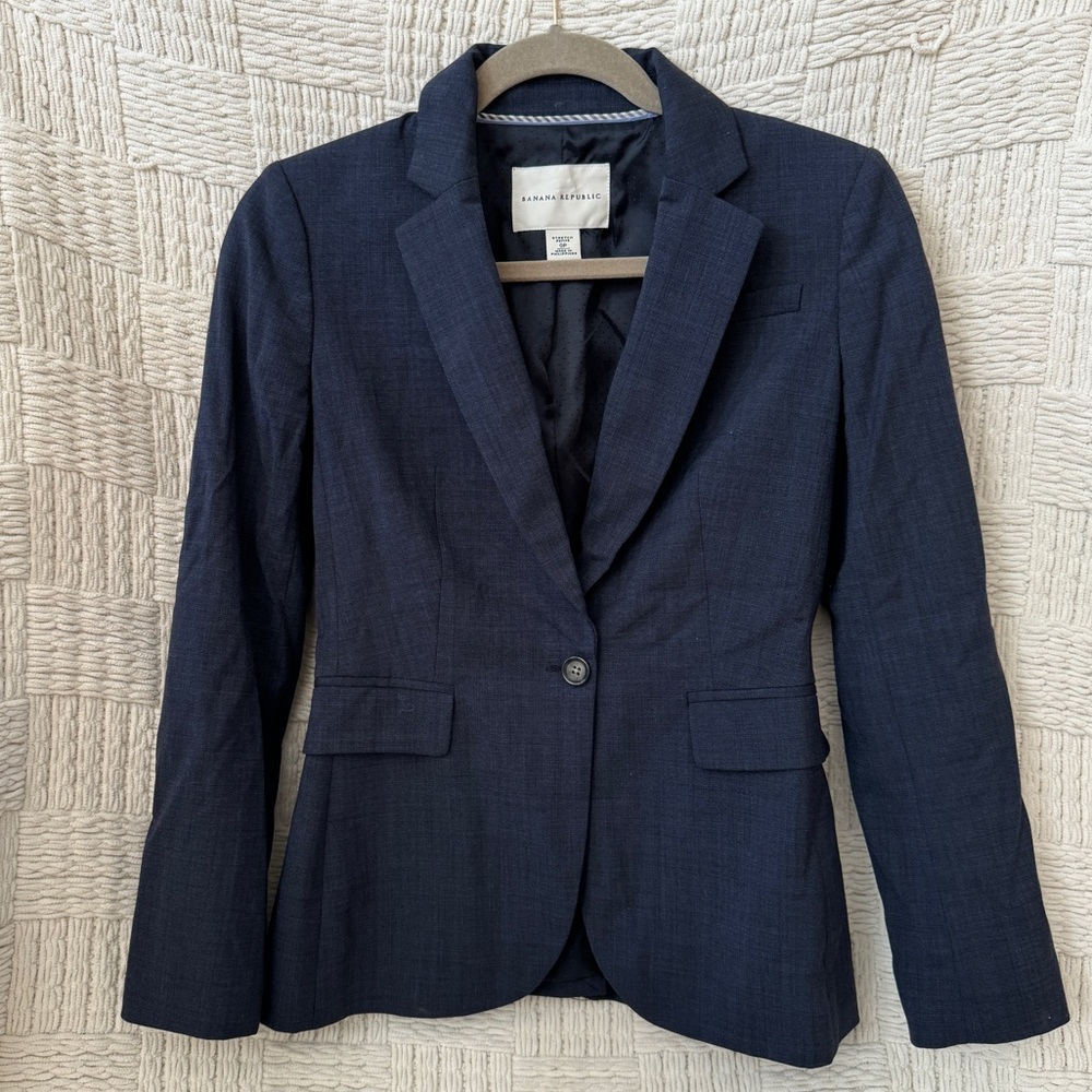 BR 0P navy blazer